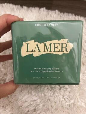 La Mer Moisturizing Cream - Green & Cream Packaging